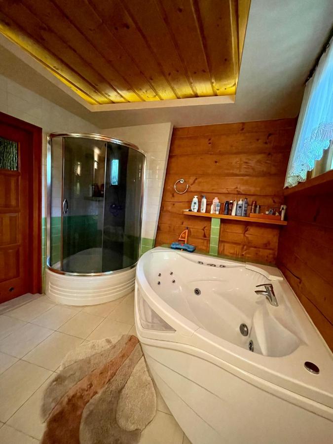 Dom Z Bali Przy Szlaku Villa Kasina Wielka Eksteriør billede